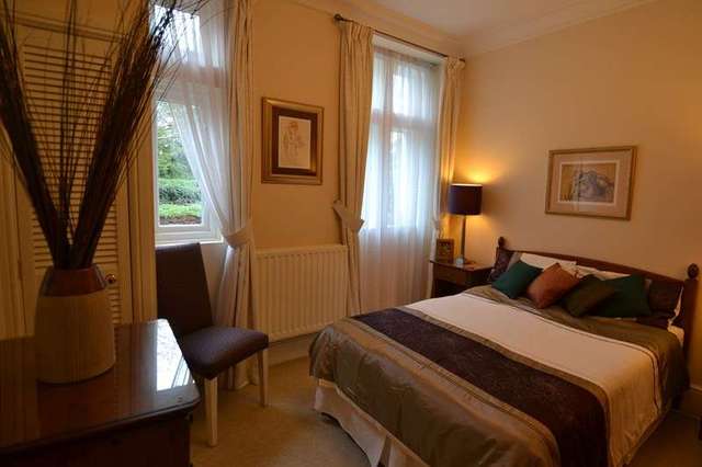  Image of 2 bedroom Property to rent in Wake Green Road Moseley Birmingham B13 at Wake Green Road Moseley Birmingham, B13 9PE