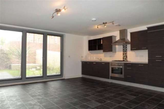  Image of 4 bedroom Property to rent in Wall Street Devonport Plymouth PL1 at Plymouth, PL1 4GP