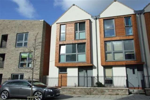 Image of 4 bedroom Property to rent in Wall Street Devonport Plymouth PL1 at Plymouth, PL1 4GP