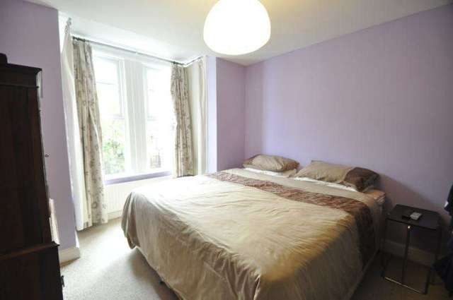  Image of 1 bedroom Flat to rent in Walpole Road Colliers Wood London SW19 at London  Colliers Wood, SW19 2BZ