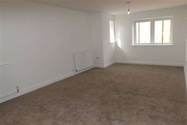  Image of 2 bedroom Flat to rent in Abells Close Walton Milton Keynes MK7 at Milton Keynes, MK7 7FA