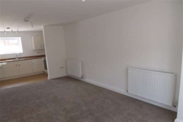  Image of 2 bedroom Flat to rent in Abells Close Walton Milton Keynes MK7 at Milton Keynes, MK7 7FA