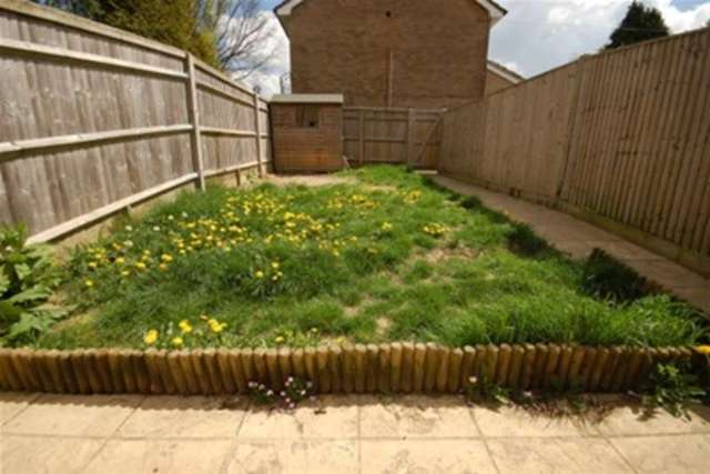  Image of 2 bedroom Terraced house to rent in Warburton Close Uckfield TN22 at Uckfield, TN22 1TN