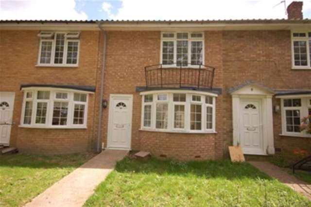  Image of 2 bedroom Terraced house to rent in Warburton Close Uckfield TN22 at Uckfield, TN22 1TN
