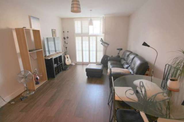  Image of 1 bedroom Flat to rent in Queenstown Road London SW8 at Queenstown Road Chelsea Bridge Wharf London, SW8 4NJ