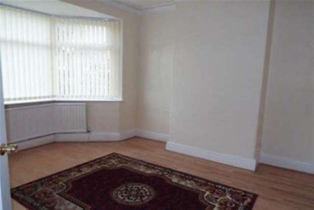  Image of 3 bedroom Detached house to rent in Warwick Road South Firswood Manchester M16 at Manchester, M16 0HU