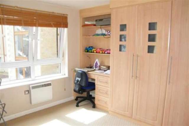  Image of 2 bedroom Flat to rent in Waterside Lancaster LA1 at Lancaster, LA1 1AY