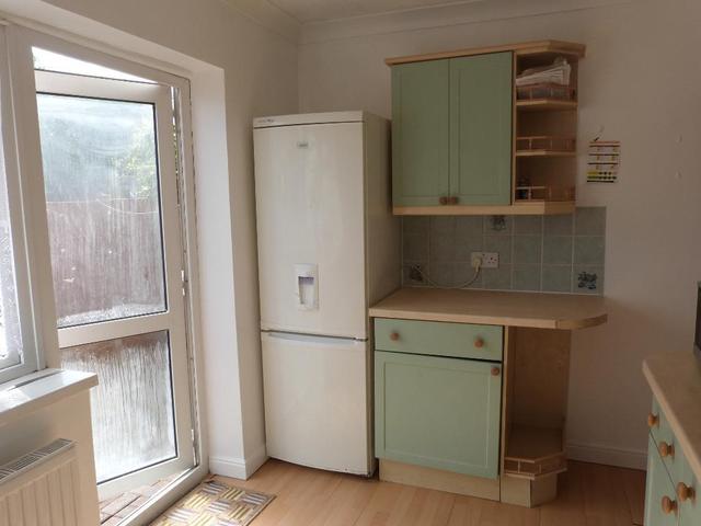  Image of 2 bedroom Maisonette to rent in Wellington Road Feltham TW14 at Hatton Cross, TW14 9QX