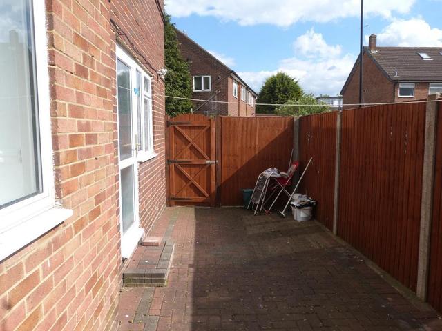  Image of 2 bedroom Maisonette to rent in Wellington Road Feltham TW14 at Hatton Cross, TW14 9QX