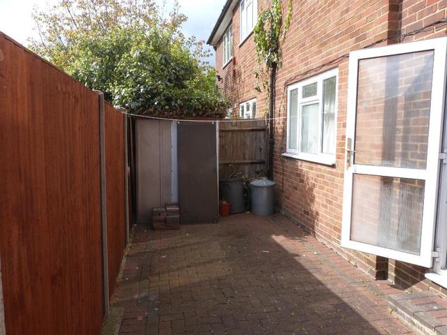  Image of 2 bedroom Maisonette to rent in Wellington Road Feltham TW14 at Hatton Cross, TW14 9QX