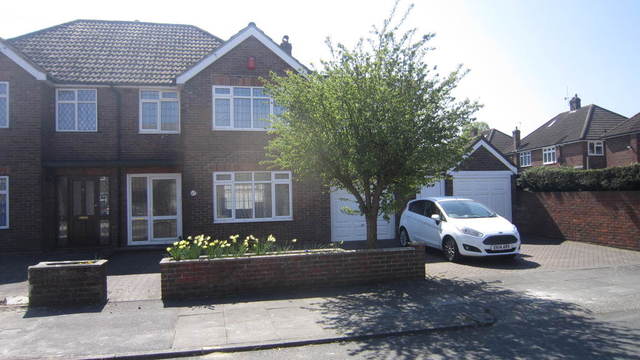  Image of 6 bedroom Semi-Detached house for sale in Westacott Hayes UB4 at Middlesex  Hayes, UB4 8AQ