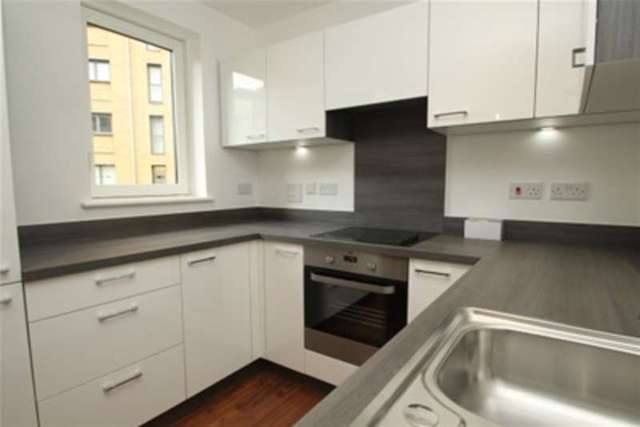  Image of 2 bedroom Flat to rent in Whitestone Way Croydon CR0 at Croydon, CR0 4FG