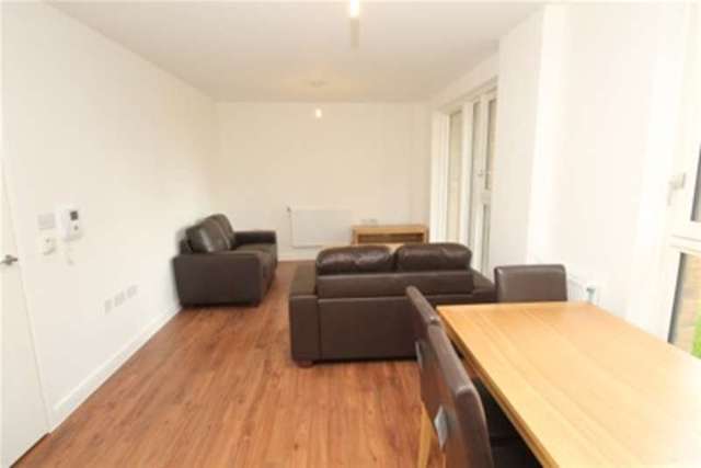  Image of 2 bedroom Flat to rent in Whitestone Way Croydon CR0 at Croydon, CR0 4FG