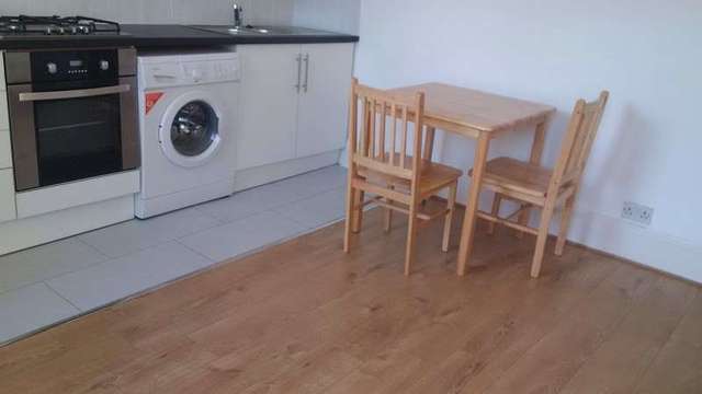  Image of 1 bedroom Property to rent in Wick Road London E9 at Wick Road  London, E9 5AN
