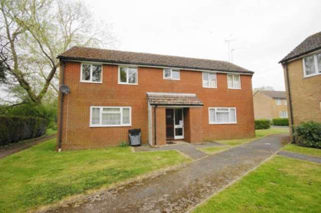  Image of 1 bedroom Flat for sale in Willow Drive Ringwood BH24 at Ringwood  Poulner, BH24 3BE