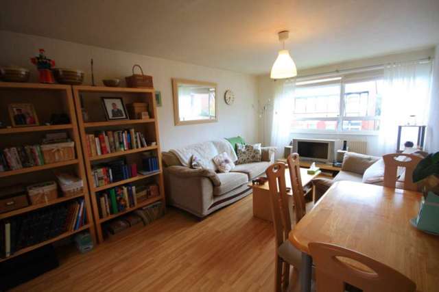 Image of 2 bedroom Apartment to rent in Wilton Court Prestwich Manchester M25 at Wilton Court  Manchester, M25 2RT