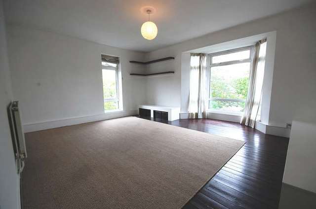 Image of 1 bedroom Flat to rent in Lawn Street Winchester SO23 at Lawn Street  Winchester, SO23 8DT