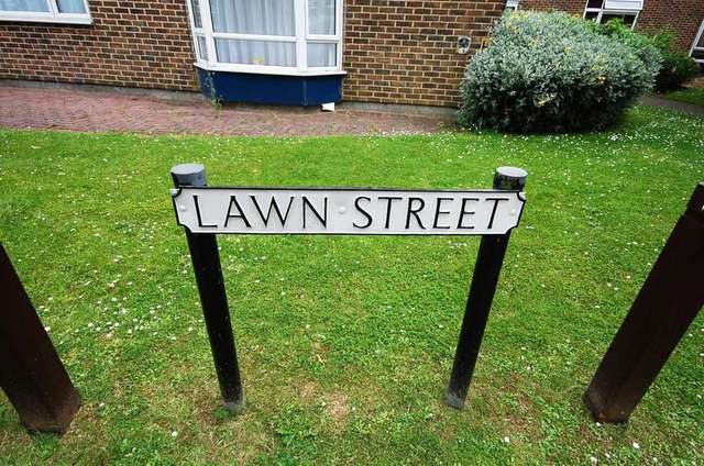  Image of 1 bedroom Flat to rent in Lawn Street Winchester SO23 at Lawn Street  Winchester, SO23 8DT