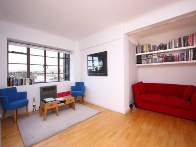  Image of Studio flat to rent in Vicarage Gate London W8 at Winchester Court  Vicarage Gate, W8 4AF