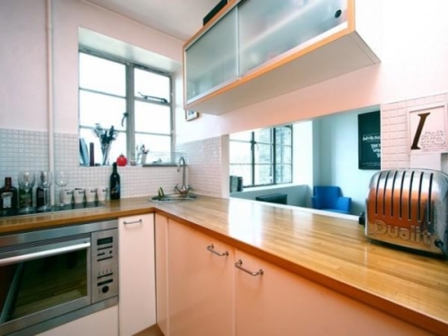  Image of Studio flat to rent in Vicarage Gate London W8 at Winchester Court  Vicarage Gate, W8 4AF