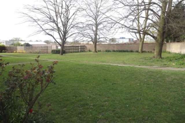  Image of 1 bedroom Detached house to rent in Windsor Close Colchester CO2 at Colchester, CO2 8QT