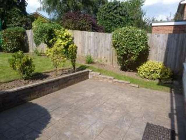  Image of 3 bedroom Detached house to rent in Woodrow Drive Wokingham RG40 at Woodrow Drive Wokingham Wokingham, RG40 1RU