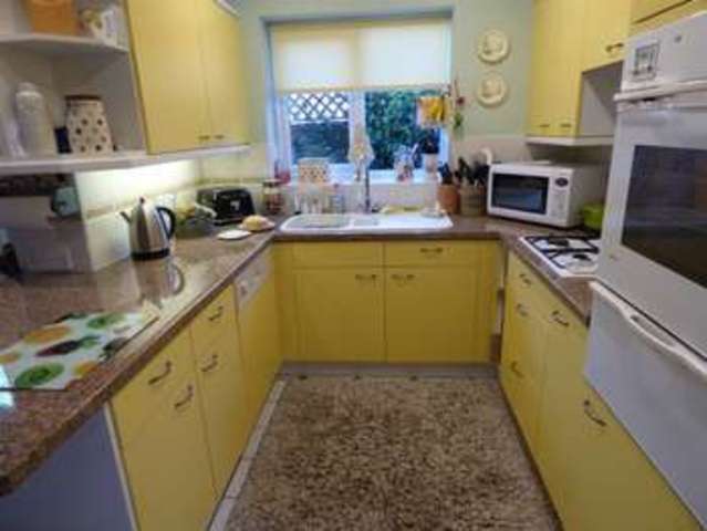  Image of 4 bedroom Detached house to rent in Buttercup Close Wokingham RG40 at Buttercup Close Wokingham Wokingham, RG40 1QZ