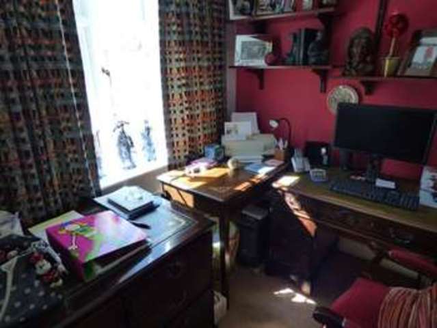  Image of 4 bedroom Detached house to rent in Buttercup Close Wokingham RG40 at Buttercup Close Wokingham Wokingham, RG40 1QZ