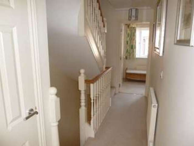  Image of 3 bedroom Detached house to rent in Rectory Close Wokingham RG40 at Rectory Close Wokingham Wokingham, RG40 1TH