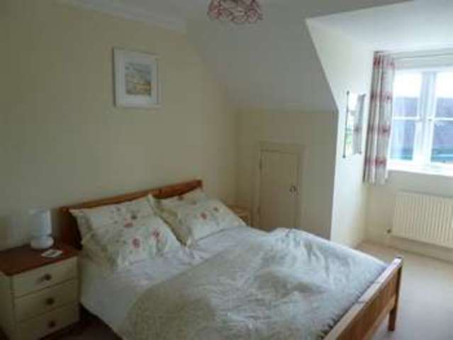  Image of 3 bedroom Detached house to rent in Rectory Close Wokingham RG40 at Rectory Close Wokingham Wokingham, RG40 1TH