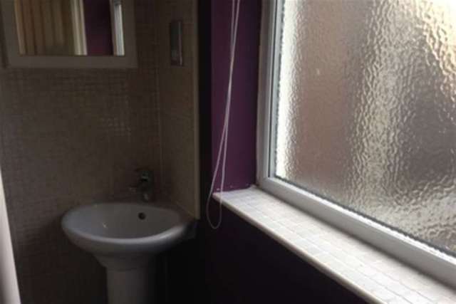  Image of Flat to rent in Cleveland Road London E18 at London, E18 2AN