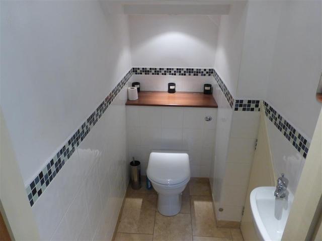  Image of 2 bedroom Detached house to rent in Woodview Drive Edgbaston Birmingham B15 at Woodview Drive  BIRMINGHAM, B15 2JF