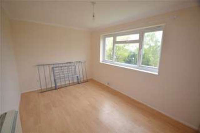  Image of 2 bedroom Apartment for sale in Wordsworth Bracknell RG12 at Great Hollands Bracknell Easthampstead, RG12 8YE