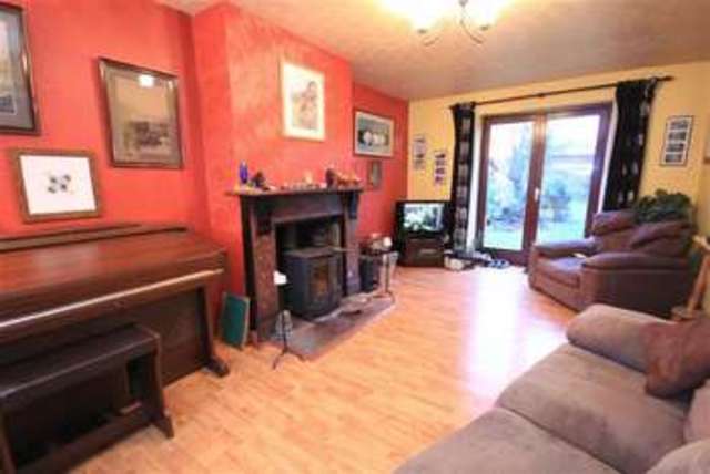  Image of 3 bedroom Property for sale in Weirside Avenue Wroughton Swindon SN4 at Weirside Avenue Wroughton Wroughton, SN4 9AL