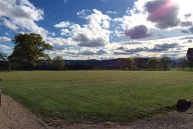  Image of 2 bedroom Flat to rent in Wynnstay Hall Estate Ruabon Wrexham LL14 at Wrexham, LL14 6LA
