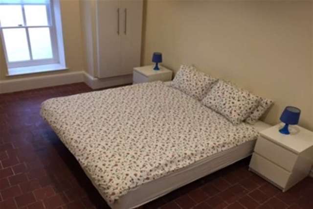  Image of 2 bedroom Flat to rent in Wynnstay Hall Estate Ruabon Wrexham LL14 at Wrexham, LL14 6LA