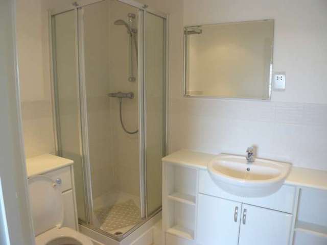  Image of 2 bedroom Apartment to rent in Spring Place Barking IG11 at Abbey Road  Barking, IG11 7GH