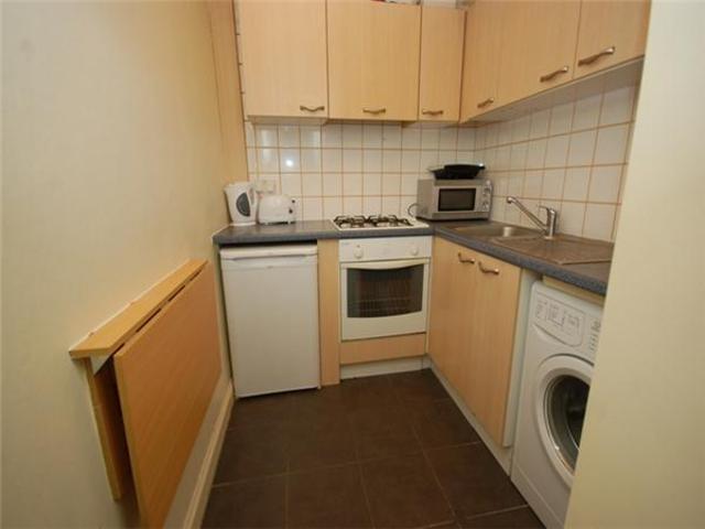  Image of 2 bedroom Flat to rent in Albert Street Edinburgh EH7 at Leith Walk Edinburgh Edinburgh, EH7 5LH