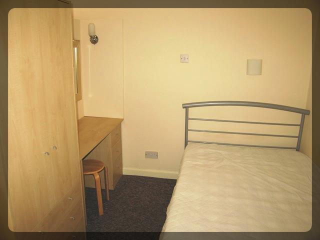  Image of 1 bedroom Studio flat to rent in Beverley Road Hull HU5 at Beverley Road  Hull, HU5 1NL