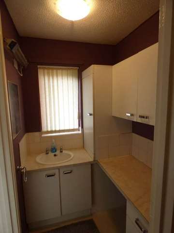  Image of Studio flat to rent in Colin Road Luton LU2 at Astra Court  Luton, LU2 7SG