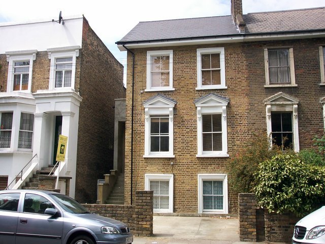  Image of 3 bedroom Maisonette to rent in Asylum Road London SE15 at London, SE15 2LW