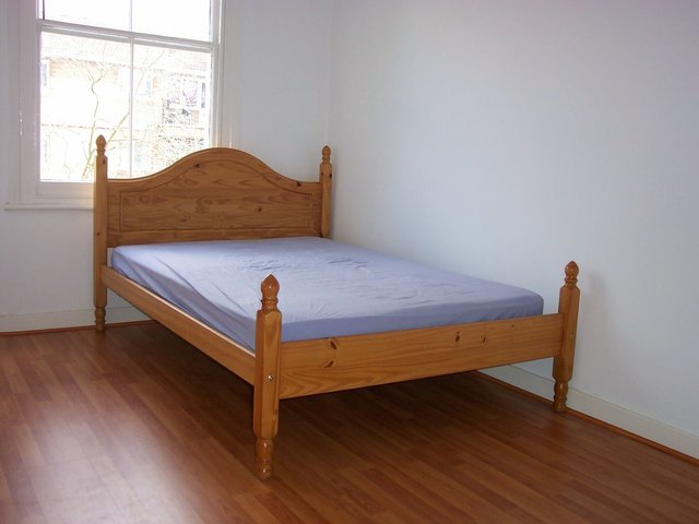  Image of 3 bedroom Maisonette to rent in Asylum Road London SE15 at London, SE15 2LW
