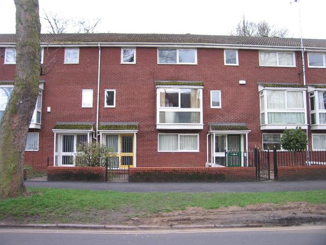  Image of 3 bedroom Detached house for sale in Avenues Court Princes Avenue Hull HU5 at Victoria Avenue  HULL, HU5 3DJ