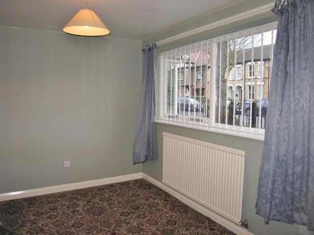  Image of 3 bedroom Detached house for sale in Avenues Court Princes Avenue Hull HU5 at Victoria Avenue  HULL, HU5 3DJ