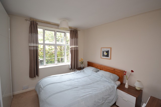  Image of 2 bedroom Property to rent in Colney Hatch Lane London N10 at Colney Hatch Lane  Muswell Hill, N10 1QH