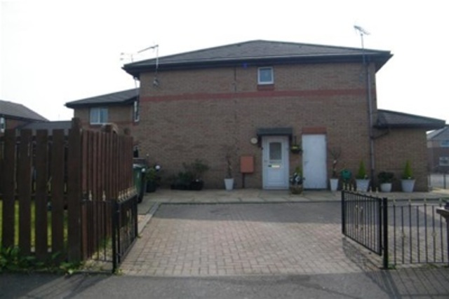  Image of 2 bedroom Flat to rent in Birchend Place Glasgow G21 at Germiston Glasgow Glasgow, G21 2BJ