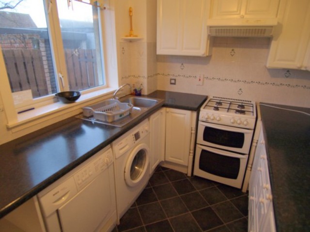  Image of 3 bedroom Semi-Detached house to rent in Burt Grove Dunfermline KY11 at Dunfermline Fife Fife, KY11 8DQ
