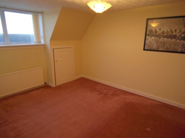  Image of 3 bedroom Semi-Detached house to rent in Burt Grove Dunfermline KY11 at Dunfermline Fife Fife, KY11 8DQ