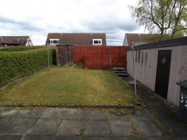  Image of 3 bedroom Semi-Detached house to rent in Burt Grove Dunfermline KY11 at Dunfermline Fife Fife, KY11 8DQ