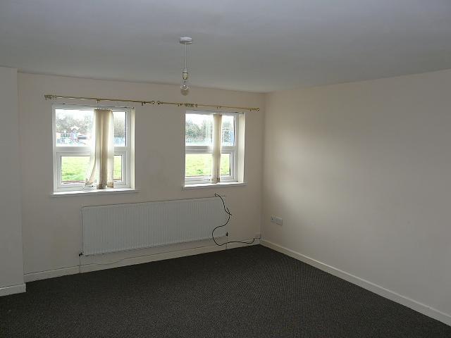  Image of 2 bedroom Ground Flat to rent in Burt Street Cardiff CF10 at Cardiff, CF10 5FZ